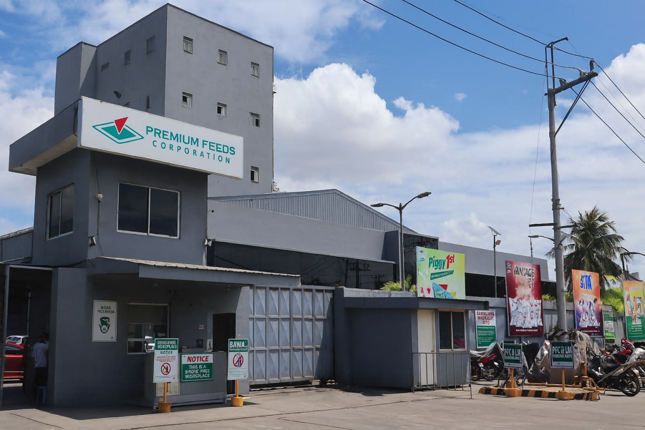Premium Feeds warehouse